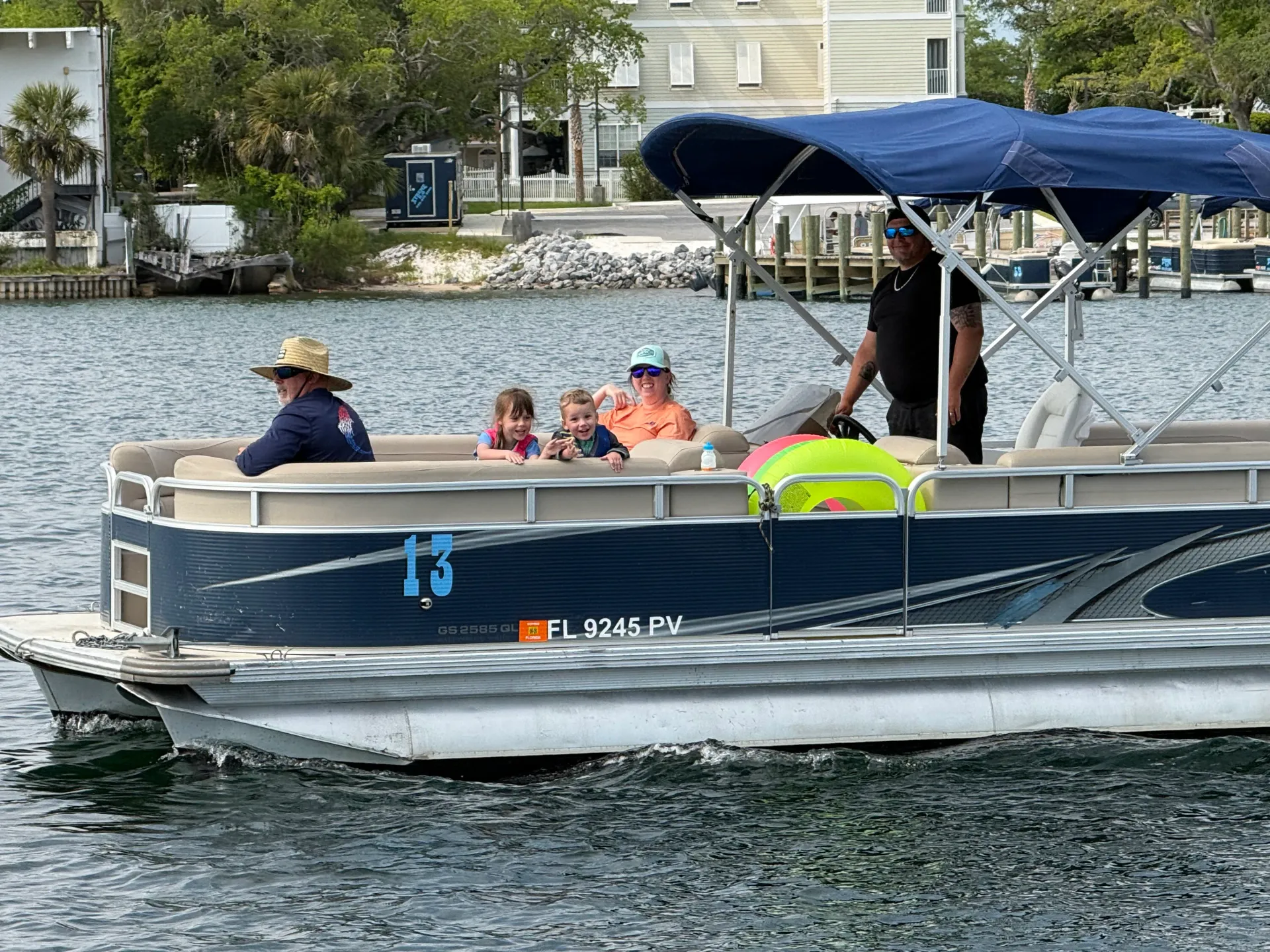 Safety Tips for Renting a Boat in Destin Florida
